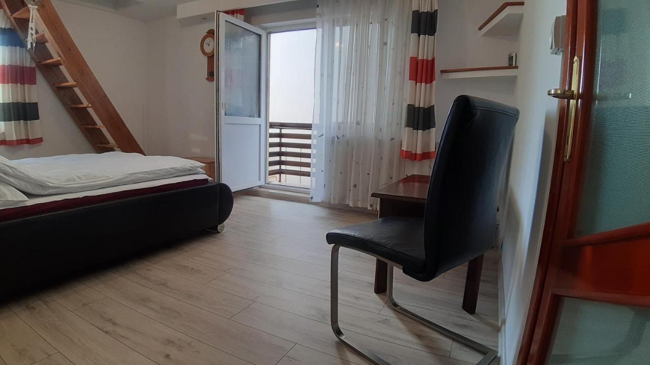 Casa Ultracentral Suceava Villa ภายนอก รูปภาพ