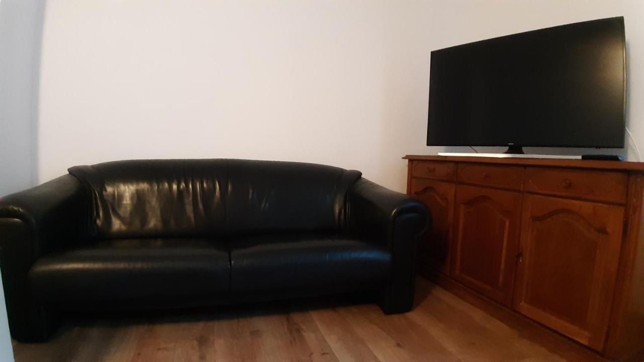 Casa Ultracentral Suceava Villa ภายนอก รูปภาพ