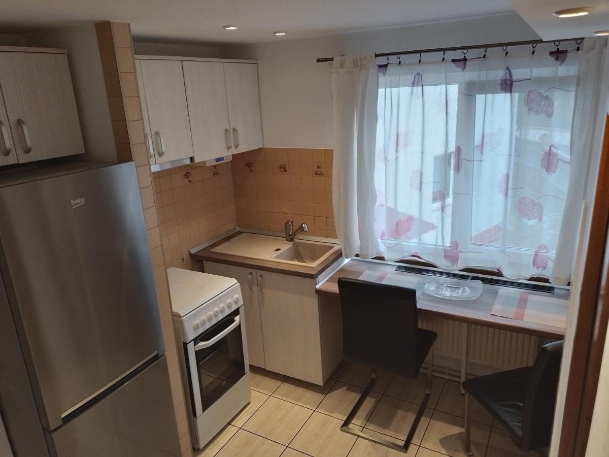Casa Ultracentral Suceava Villa ภายนอก รูปภาพ